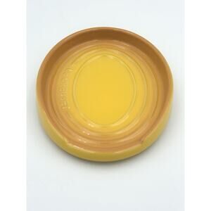 NWT Le Creuset Stoneware Oval Spoon Rest Nectar Yellow